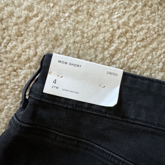 American Eagle Outfitters Black High Waist Women Shorts - Picture 3 of 4